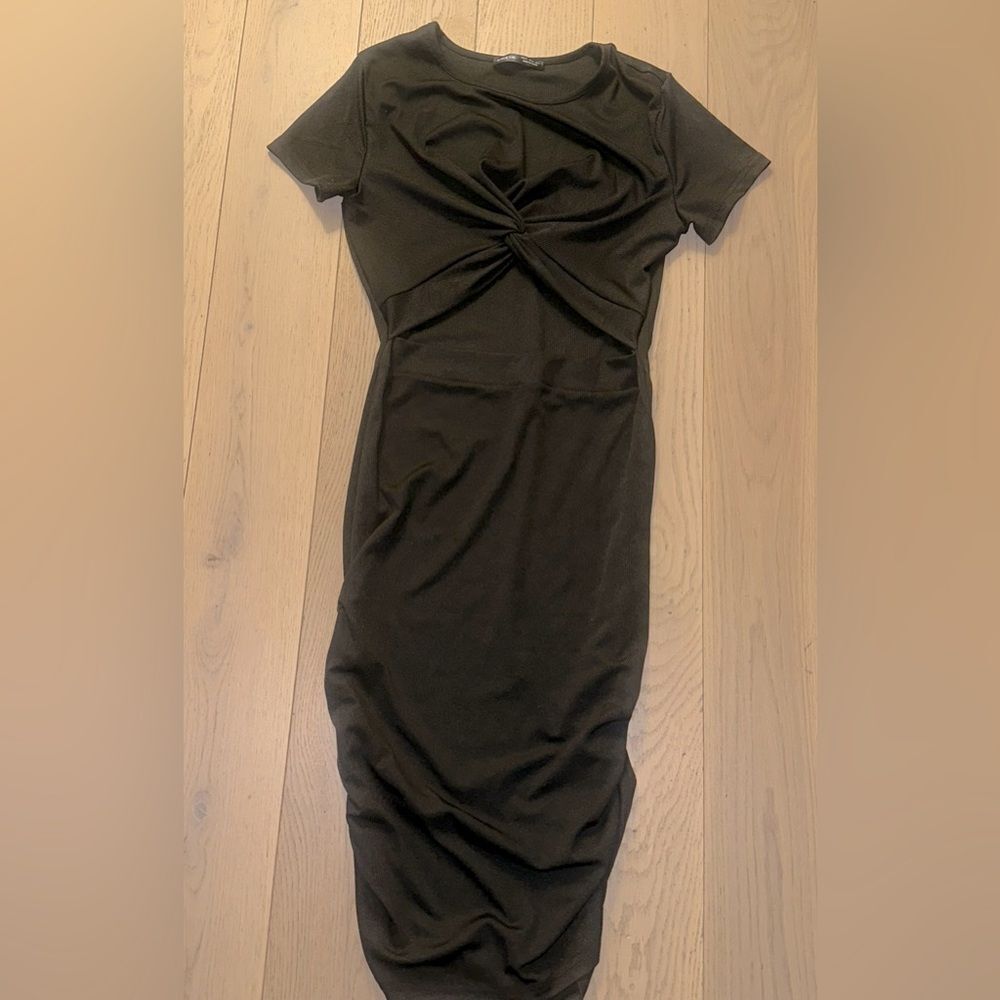 Women’s 4 Piece Bundle Of Dresses Size Small. 2 New Never Used & 2 Used Twice - Picture 3 of 5